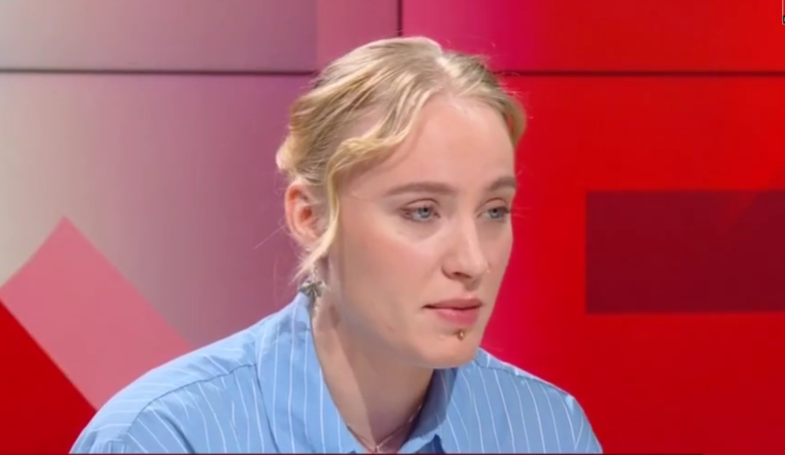 Mila Orriols, militante d’Extrême Droite Condamnée pour Injures Racistes sur les réseaux sociaux.